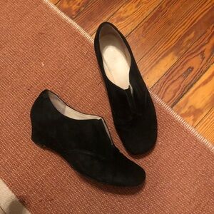 Taryn Rose Black Stretch Comfort Wedge Slip-On Shoes 9.5